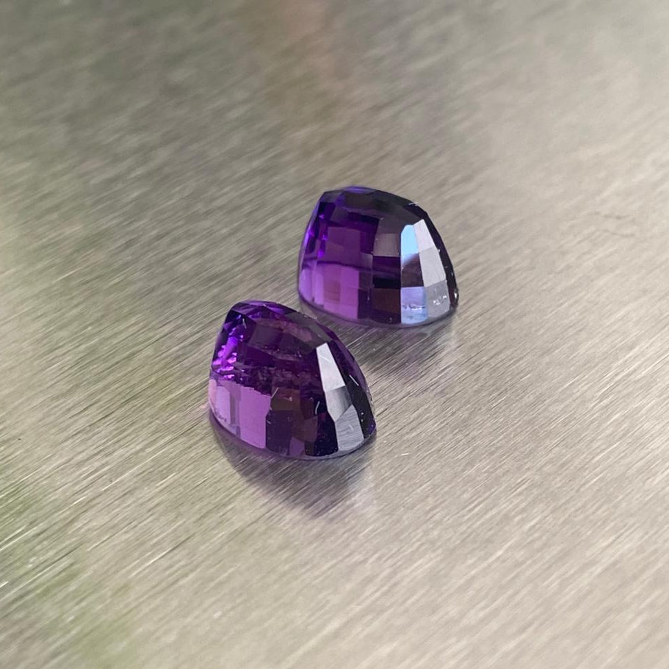 9.42 ctw matched pair of custom-cut purple amethysts, Otzera OTZ-2026-01633