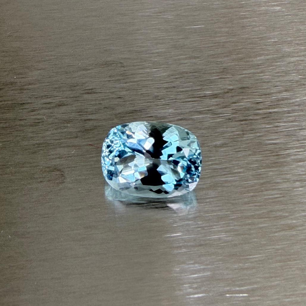 9.05 ct natural Nigerian aquamarine, face-up product view, Otzera OTZ-2026-01638