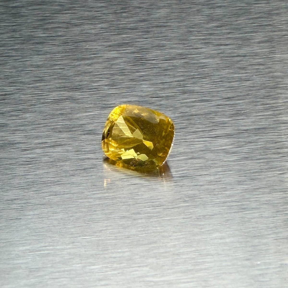 3.85 ct golden beryl heliodor, cushion modified brilliant cut, angled face-up view, Otzera OTZ-2026-01663