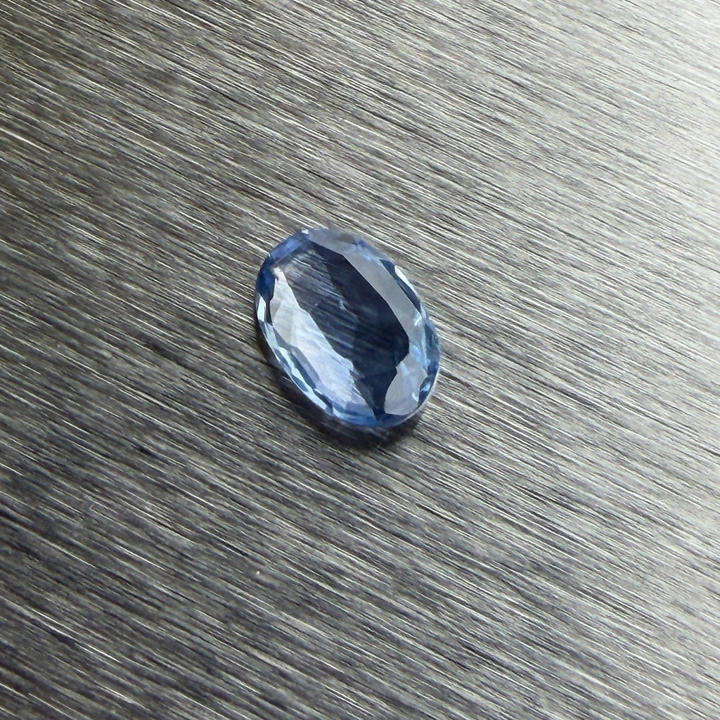 2.44 ct unheated Sri Lankan blue sapphire, alternate face-up oval view, Otzera OTZ-2026-01672
