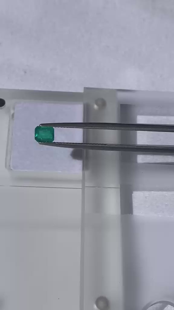 0.51 ct Natural Muzo Colombian Emerald