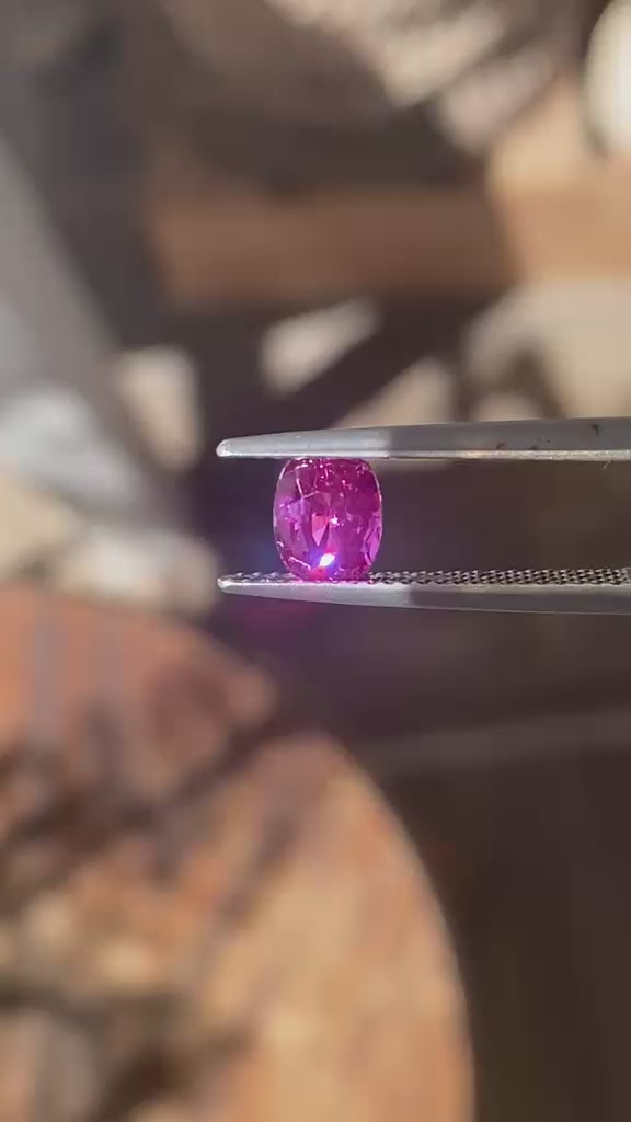 1.15 ct Natural Pinkish Red Ruby from Sri Lanka — Dual Certified